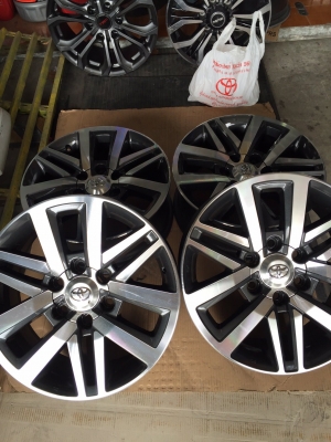 แม็ก TOYOTA FORTUNER ขอบ18 4วง แม็ก TOYOTA FORTUNER ขอบ18 4วง