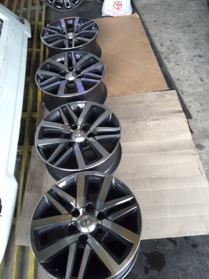 แม็ก TOYOTA FORTUNER ขอบ18 4วง