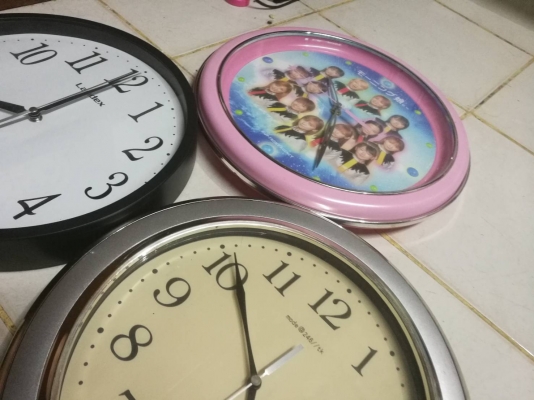3เรือน 550 บ. ส่งฟรี083-2000058  LINE ID: line832923 นาฬิกาแขวน 3 เรือนสวยๆ