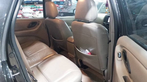 ขายford escape 3.0 ตัวท๊อป