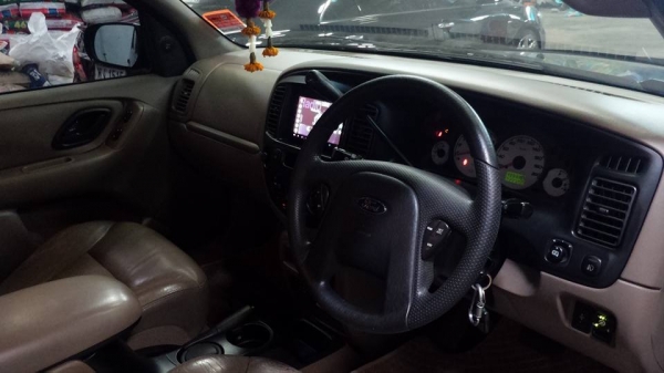 ขายford escape 3.0 ตัวท๊อป