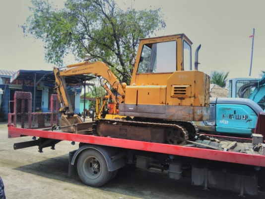 ขายด่วนรถแบคโฮหัวเก๋งKOMATSUโคมัสซูPC30-2เครื่องโคมัสซูเครื่องดีปั่มแรงดีพร้อมใช้งานรถนอกเพิ่งนำเข้ามาใหม่ยังไม่เคยใช้งานในเมืองไทยเลย