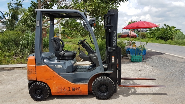 ขายด่วนรถยก TOYOTA 8FG15ยก1.5ตันเสาสูง3เมตรยางตันใหม่4เส้นรถนอกนำเข้ายังไม่เคยใช้งานในเมืองไทยเลย ขายด่วนรถยก TOYOTA 8FG15ยก1.5ตันเสาสูง3เมตรยางตันใหม่4เส้นรถนอกนำเข้ายังไม่เคยใช้งานในเมืองไทยเลย