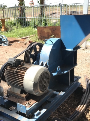 เครื่องสับไม้และวัชพืช