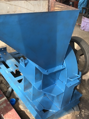 เครื่องสับไม้และวัชพืช