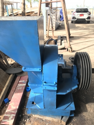 เครื่องสับไม้และวัชพืช