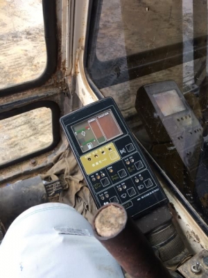 ขายKomatsu Pc200-5ซี่เรียลสูงตัวเดินจีบสภาพสวยพร้อมใช้ติดต่อคุณอ๊อฟ พิจิตร 086-737-9991
