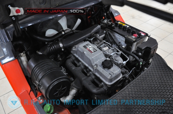 ขายรถโฟล์คลิฟท์มือสอง TOYOTA รุ่น 8FD30-11295 นำเข้าจากประเทศญี่ปุ่น 100\% ไม่เคยใช้งานในไทย