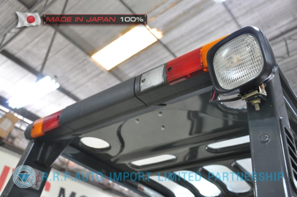 ขายรถโฟล์คลิฟท์มือสอง TOYOTA รุ่น 8FD30-11295 นำเข้าจากประเทศญี่ปุ่น 100\% ไม่เคยใช้งานในไทย