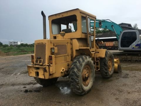 ขายรถตักCat910เก๋งแอร์ เครื่อง45vสภาพสวยพร้อมใช้ ติดต่อคุณ อ๊อฟ พิจิตร 086-737-9991