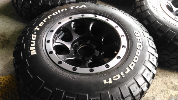 Yashiyoda 16x9 + BF KM2 265/75/16 ปี 14 Yashiyoda 16x9 + BF KM2 265/75/16 ปี 14