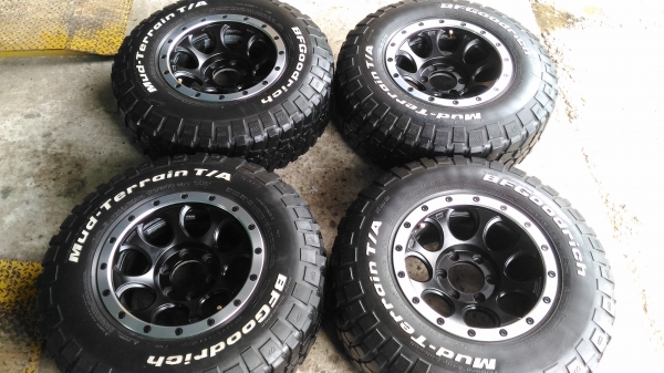 Yashiyoda 16x9 + BF KM2 265/75/16 ปี 14