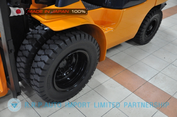 ขายรถโฟล์คลิฟท์มือสอง TOYOTA รุ่น TOYOTA รุ่น 7FD30-18007 นำเข้าจากประเทศญี่ปุ่น 100\% ไม่เคยใช้งานในไทย