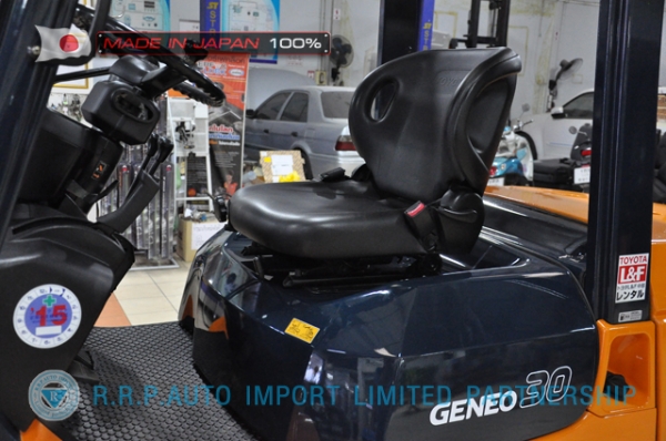 ขายรถโฟล์คลิฟท์มือสอง TOYOTA รุ่น TOYOTA รุ่น 7FD30-18007 นำเข้าจากประเทศญี่ปุ่น 100\% ไม่เคยใช้งานในไทย