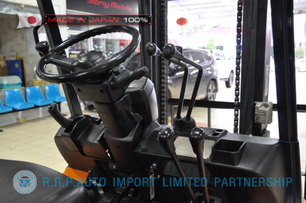 ขายรถโฟล์คลิฟท์มือสอง TOYOTA รุ่น TOYOTA รุ่น 7FD30-18007 นำเข้าจากประเทศญี่ปุ่น 100\% ไม่เคยใช้งานในไทย