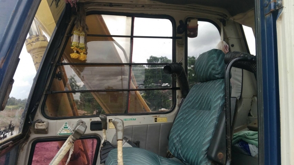 ขายรถขุดแบ็คโฮ KOBELCO SK120 MARK 3 สภาพดี เอกสารเล่มทะเบียน 630,000บ. สนใจ 0835601591 หรือ 0903494058