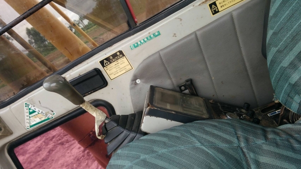 ขายรถขุดแบ็คโฮ KOBELCO SK120 MARK 3 สภาพดี เอกสารเล่มทะเบียน 630,000บ. สนใจ 0835601591 หรือ 0903494058