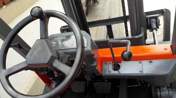 รถยกดีเซล NIssan j02 รถยกดีเซล NIssan j02