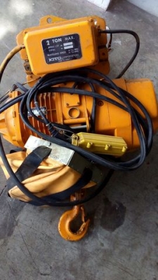 รอกโซ่ เครน 2 ตัน