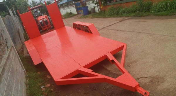 เทนเลอร์ขึ้นรถเกี่ยวข้าว68-70ใช้ดุมล้อหน้ารถยนต์เหล็กสี่นิ้วเพลาเหล็กสามประกบกันมาตราฐานยางเปอรเซ็นเกรดเอพร้อมส่งทั่วไทยครับ