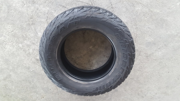 ขายยาง265/65/17 ปี 0114 BRIDGESTONE DUELER AT 4 เส้น