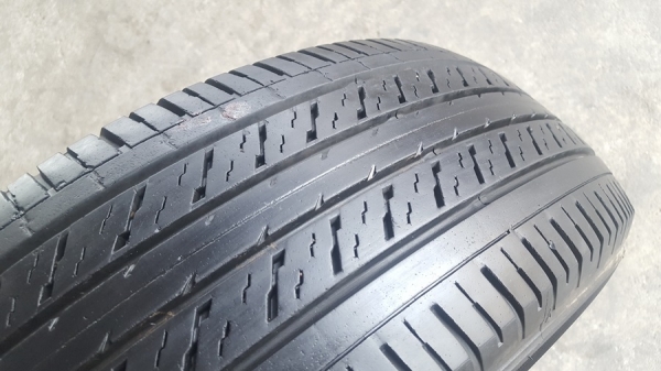 ขายยาง215/65/16 ปี 3015 DUNLOP LT37 4 เส้น ขายยาง215/65/16 ปี 3015 DUNLOP LT37 4 เส้น