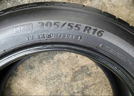 ยางBRIDGESTONE รุ่น Ecopia EP200. 205 55R16 สัปดาห์ที่39ปี2015 #ลงพื้นปลายปี2015 สภาพสวยมากๆดอกเยอะคุ้มสุดๆใช้อีกยาวๆถูกมากๆ
