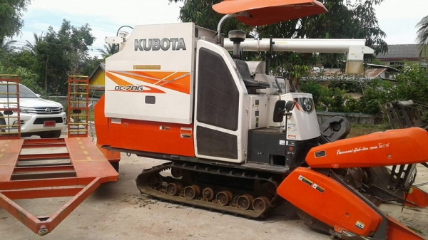 ขายรถเกี่ยวข้าว DC70G ใช้งาน800ชั่วโมง พร้อมเทรลเลอร์ลากจูง ราคา580,000 สนใจโทร 090-8588220คุณนะ 093-3258446คุณบิว เว็บไซต์ส่วนตัว www.narong2truck.com www.truck.in.th/498 ID: narong498 ID: 09332584461 เพจ Facebook ณรงค์ ซื้อขายรถมือสอง กลุ่ม Facebook ณรง