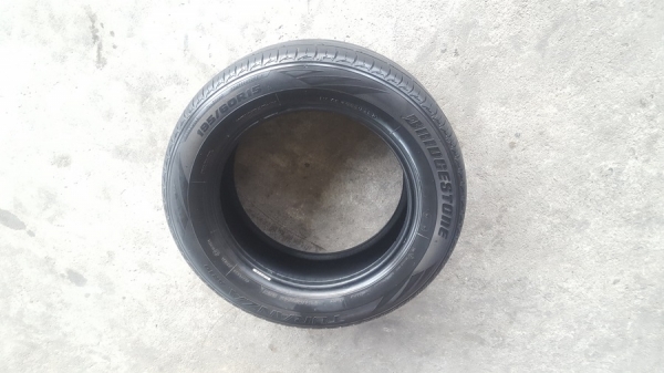 ขายยาง195/65/15 ปี 13 BRIDGESTONE AR10 4 เส้น