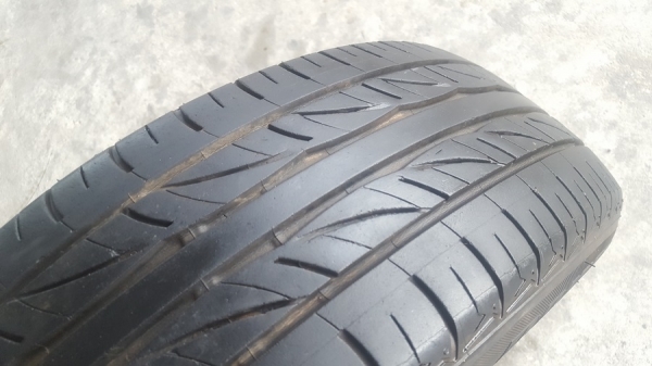 ขายยาง195/65/15 ปี 13 BRIDGESTONE AR10 4 เส้น