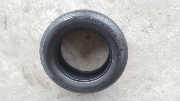 ขายยาง195/65/15 ปี 13/2+12/2เส้น BRIDGESTONE ER300 4 เส้น