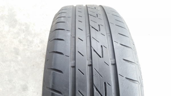 ขายยาง195/65/15 ปี 14/3+13/1เส้น BRIDGESTONE EP200 4 เส้น