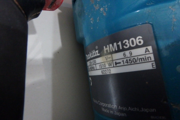 แย็ก Makita ของแท้ ตัวใหญ่ รุ่น HM1306 สภาพดี พร้อมดอก กล่อง