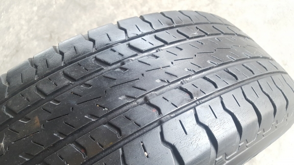 ขายยาง205/70/15 ปี 15/3+14/1เส้น GOODYEAR 4 เส้น