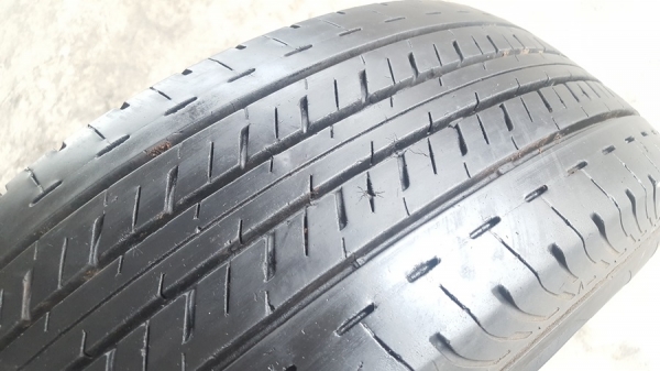 ขายยาง215/70/15 ปี 1213 BRIDGESTONE R611  4 เส้น