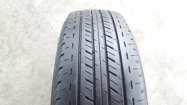 ขายยาง205/70/15 ปี 16 BRIDGESTONE R611 2 เส้น