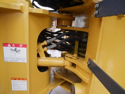 ขาย รถสวยมาก KOMATSU WA100-3 สภาพเหมือนป้ายแดง มือ2นำเข้าจากญี่ปุ่น สนใจโทร.090-986-2521 อ๊อบ