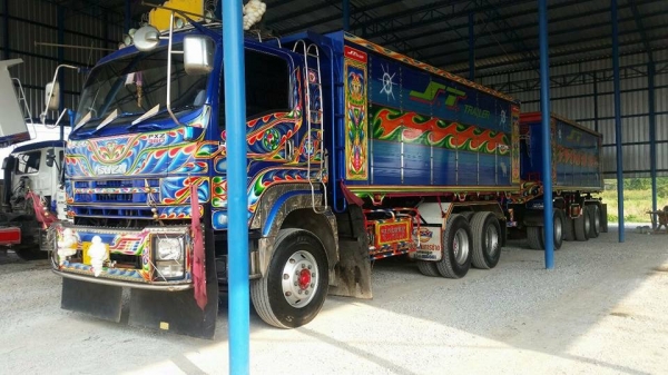 Isuzu 360 ปี 57 กระบะดัมพ์มิเนียมอู่เอสที ลูก 3 เพลาแท้ Isuzu 360 ปี 57 กระบะดัมพ์มิเนียมอู่เอสที ลูก 3 เพลาแท้