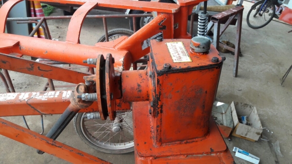 ขายครี่องเจาะหลุมติดรถไถรุ่น45ถึง50แรง