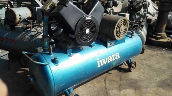 ** Sold ** ปั้มลมญี่ปุ่น Iwata 5 HP ถัง 120 ลิตร ไฟ 380V ลงตู้ญี่ปุ่นพร้อมใช้ ** Sold ** ปั้มลมญี่ปุ่น Iwata 5 HP ถัง 120 ลิตร ไฟ 380V ลงตู้ญี่ปุ่นพร้อมใช้