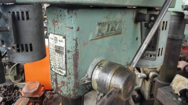 ** SOLD ** เหลือ 1 ตัว ** สว่านแท่นญี่ปุ่น Kira / Hitachi 16 mm ไฟบ้าน 220V ลงตู้ญี่ปุ่นพร้อมใช้งาน