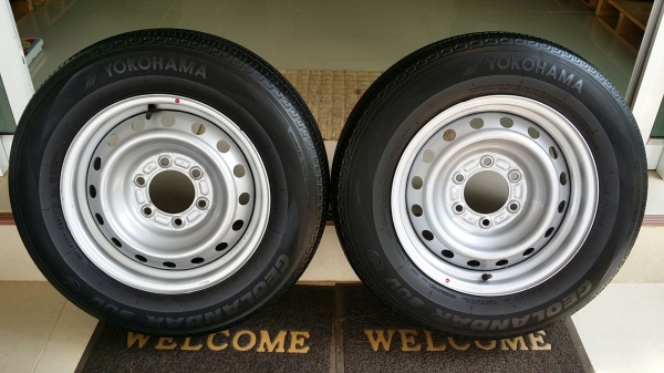 ล้อกระทะขอบ16 6รู139.7 พร้อมยางโยโกฮาม่า 215/70R16 ปี15 จำนวนสองล้อ ล้อกระทะขอบ16 6รู139.7 พร้อมยางโยโกฮาม่า 215/70R16 ปี15 จำนวนสองล้อ