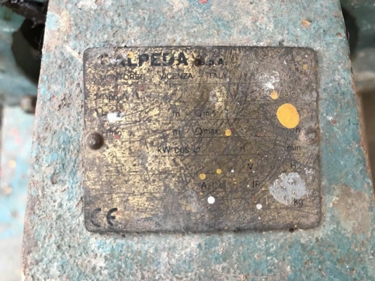 ปั้มน้ำหอยโข่งอิตาลี่ Calpeda มอเตอร์ 7.5 HP 380V เข้า 3"- 2.5" พร้อมใช้ ปั้มน้ำหอยโข่งอิตาลี่ Calpeda มอเตอร์ 7.5 HP 380V เข้า 3"- 2.5" พร้อมใช้