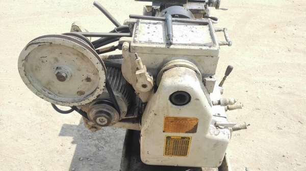 ** ไปอยู่เมืองจันครับ ** กลึงตั้งโต้ะใต้หวัน SHENWAI 3.5 ฟุต 3 เพลา สามจับ 6" กลึงเกลียวได้/ออโต้ได้ ราง 3 สันสึกยากทนแรงสะท้านได้ดี พร้อมใช้