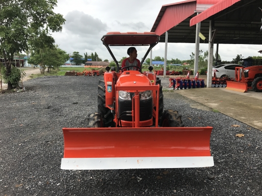 ขายรถไถคูโบต้า #L4708(4WD)2เพลา ใช้งาน 500 ชั่วโมง สภาพสวยพร้อมใช้ค่ะ พร้อมอุปกรณ์ ใบมีดหน้าและผานพรวน ราคา 438,000 บาท #พร้อมส่งฟรีถึงบ้าน โทรสอบถามได้เลยค่ะ 081-9136451 ขอดูรูปทาง Line:Bow6451  เครื่องดี เกียร์ดี ยางดีทั้ง 4 เส้น ตรวจเชคเรียบร้อยค่ะ เล่