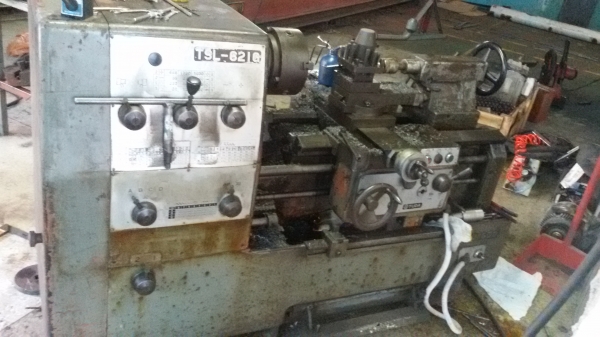 ขายเครื่องกลึง TODA 4.5ฟุต  JAPAN