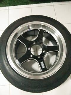 เวลขอบ17&quot; กว้าง8.5ทั้งสี่ลูก