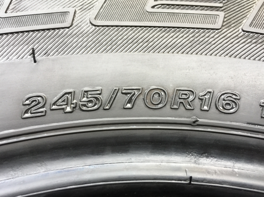 ยาง Bridgestone 245 70 16 ปลายปี16 มี4ชุด ดอกเต็ม เนื้อนิ่มๆ ใช้ยาว ราคาไม่แพง
