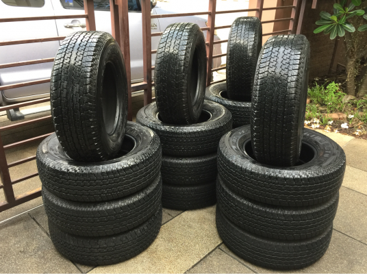 ยาง Bridgestone 245 70 16 ปลายปี16 มี4ชุด ดอกเต็ม เนื้อนิ่มๆ ใช้ยาว ราคาไม่แพง