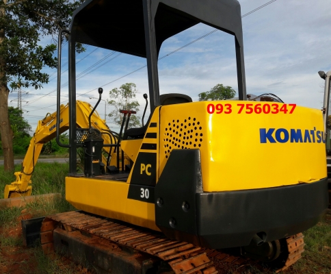 ขายรถแบคโฮ KOMATSU PC30-6